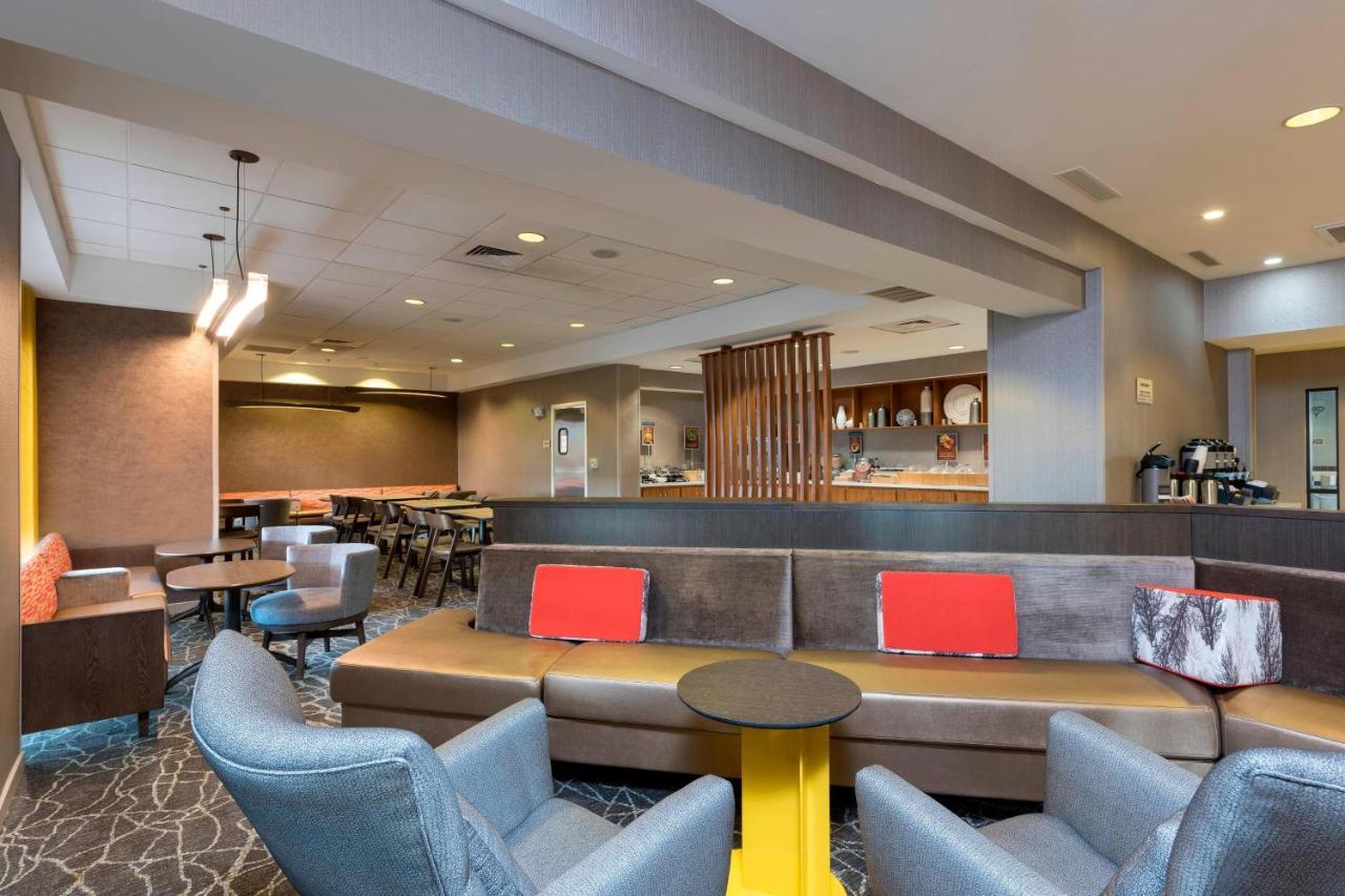 Springhill Suites Grand Rapids North מראה חיצוני תמונה