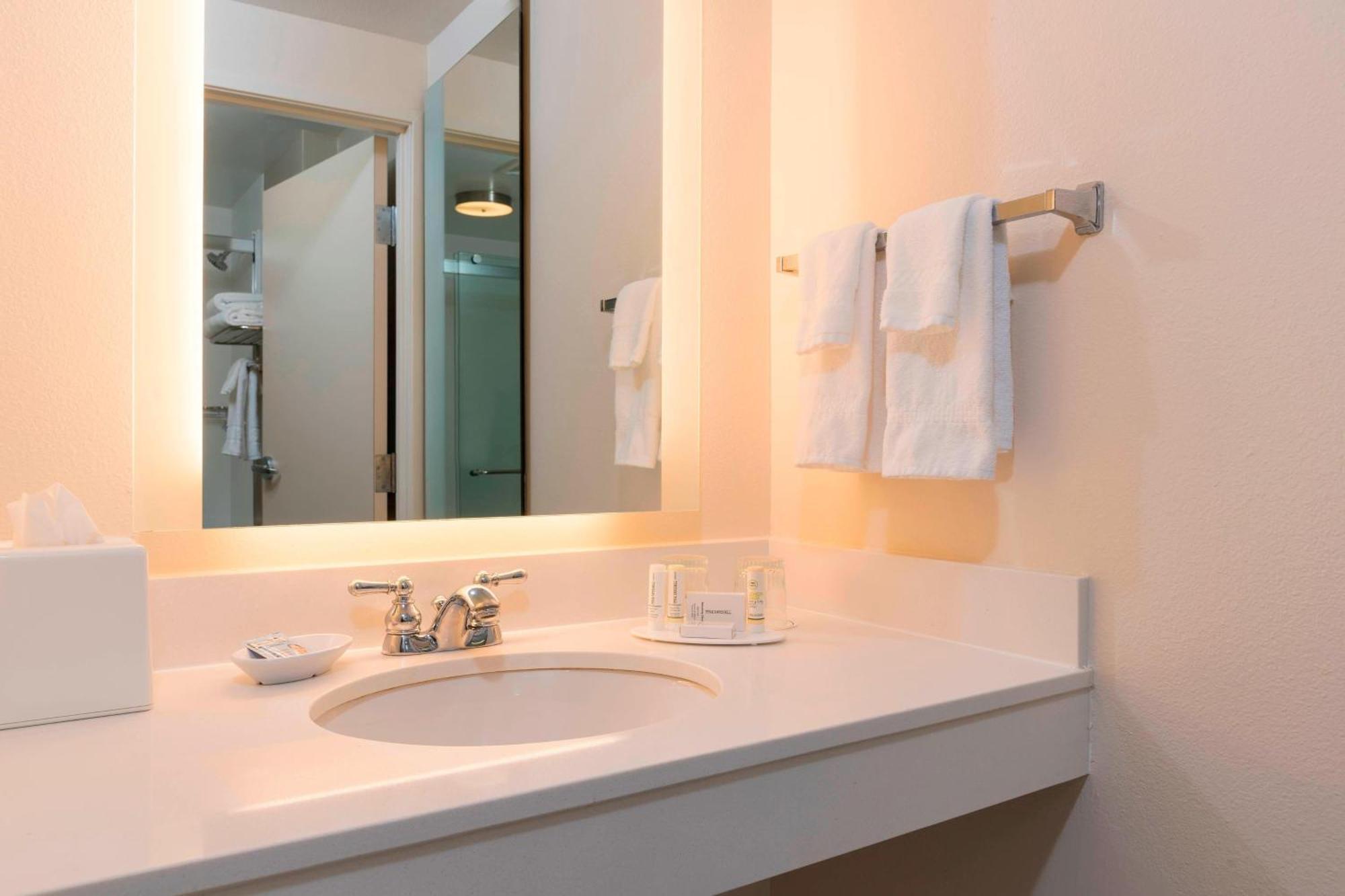 Springhill Suites Grand Rapids North מראה חיצוני תמונה
