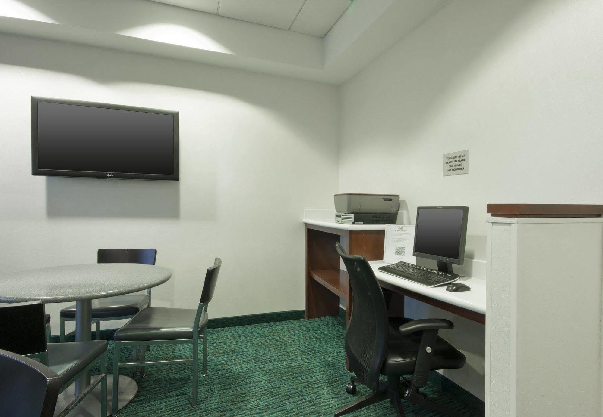 Springhill Suites Grand Rapids North מראה חיצוני תמונה